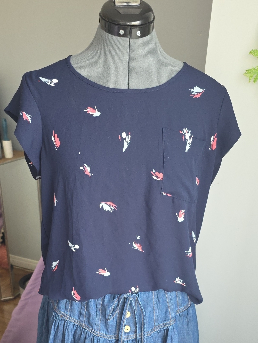 Women’s Navy Abstract Brushstroke Blouse